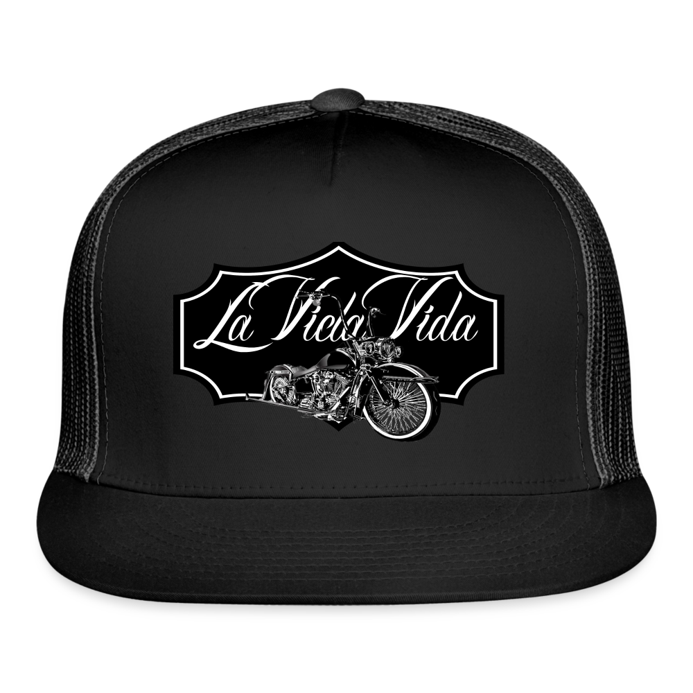 Badge = Trucker Cap - black/black